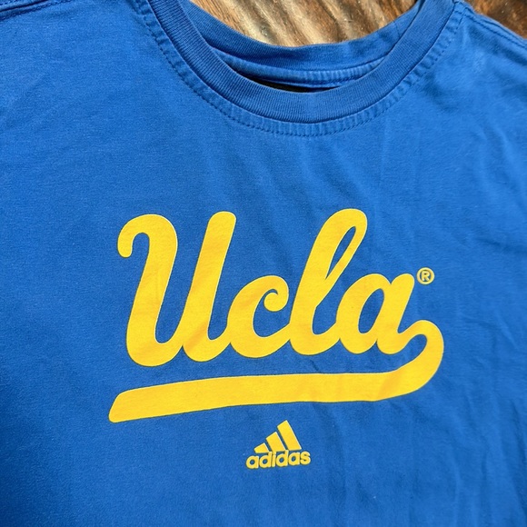 UCLA t-shirt Adidas Sz M (10-12) - Picture 2 of 3